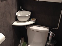WiCi Mini Handwaschbecken auf bestehendes WC anpassbar - Herr C. (Frankreich - 75)